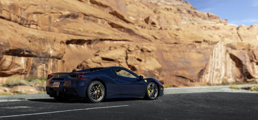  Ferrari 488 Spider 2016 года  (NA) (фото 2 из 19)